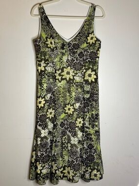 TRIBAL Sleeveless V-Neck Midi Dress in Green and Black SZ 8